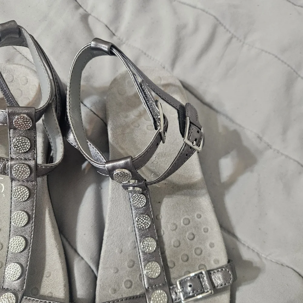 Vionic Sandals - Picture 10 of 14